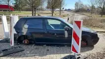 Schrottfahrzeug an der Rastanlage Kappelenberg, A9, Sachsen-Anhalt