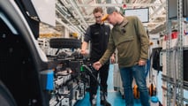 Der 'Elektrotucker' Tobi Wagner übernimmt seinen eActros 600 für die geplante Weltumrundung