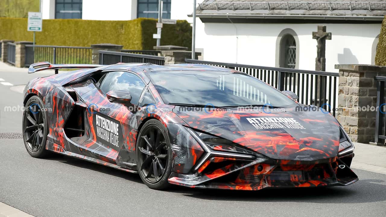Lamborghini Revuelto SV (2026) Erlkönig
