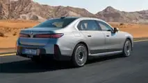 2027 BMW i7