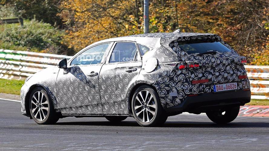 2019 Toyota Prius V Spy Photos