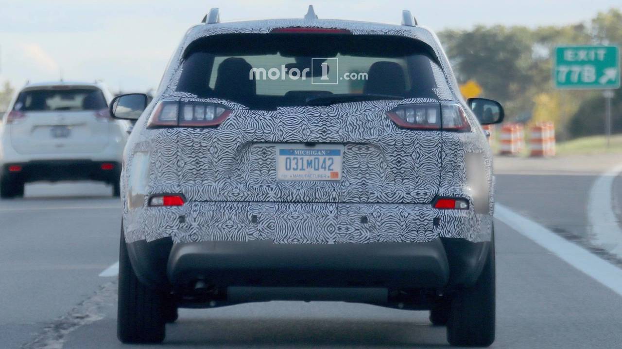 2018 Jeep Cherokee Headlights Spy Shots