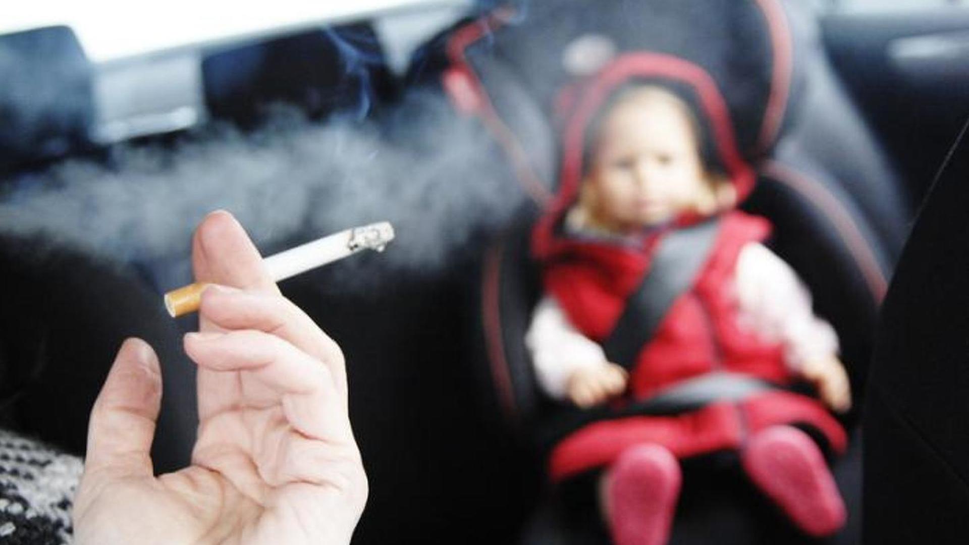 Uk Wants To Ban Smoking In Cars Carrying Children