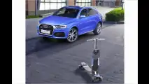 Q3 mit Longboard für die Stadt