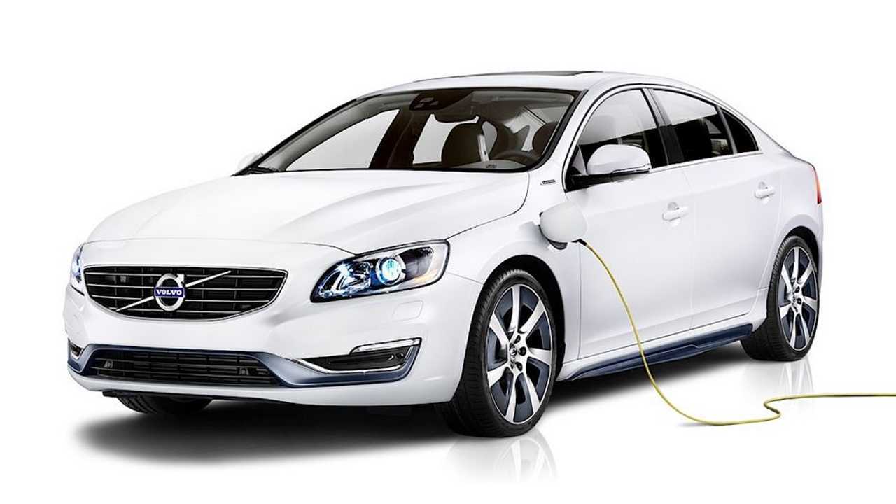 <em>Volvo S60L PPHEV</em>