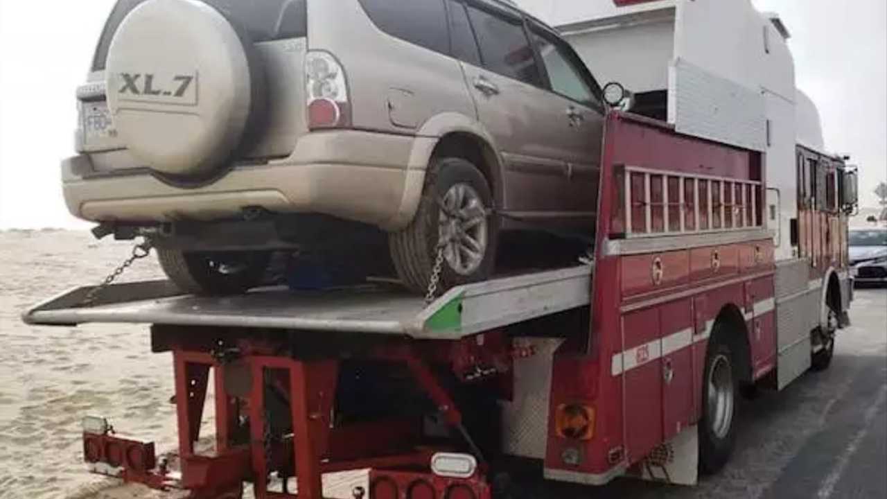 Camión de bomberos convertido en autocaravana