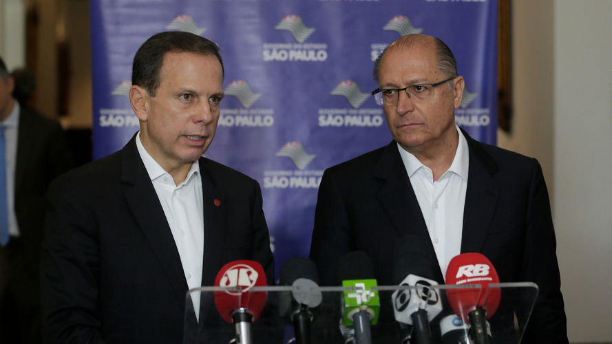 João Doria e Geraldo Alckmin assinam convênio sobre IPVA
