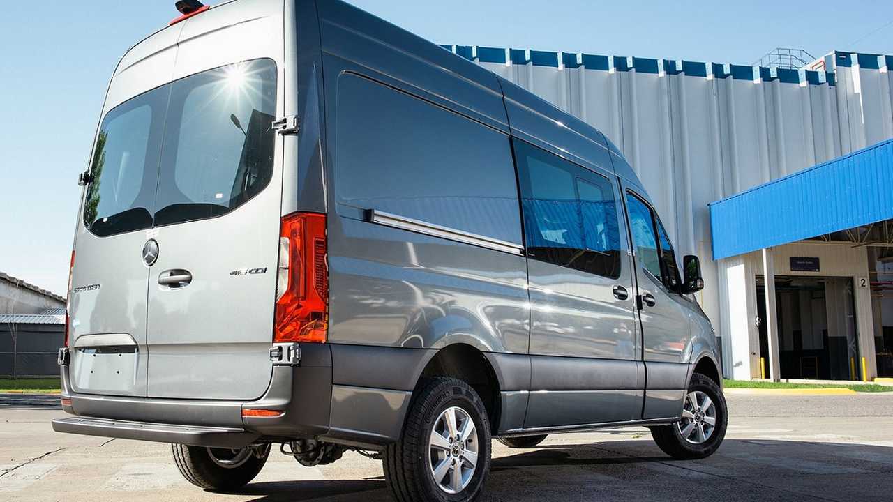 Lanzamiento: Mercedes-Benz Sprinter (para Licencia de Conducir B1)