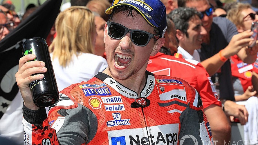 motogp-italian-gp-2018-race-winner-jorge-lorenzo-ducati-team-8520138
