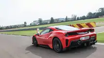 Ferrari 488 Pista, prova sul circuito di Fiorano