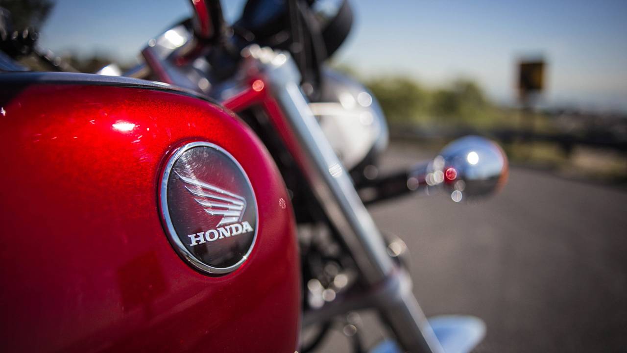 2015 Honda CB1100 Deluxe Review - The Modern Cafe