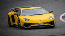 Lamborghini Aventador SV (6:59.73)