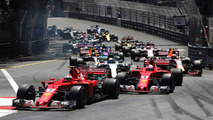 Kimi Raikkonen, Ferrari SF70H, Sebastian Vettel, Ferrari SF70H, Valtteri Bottas, Mercedes AMG F1 W08