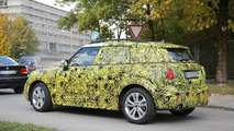 2017 MINI Countryman spy photo