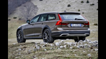 Volvo Cross Country, il full test di V90, V60 e V40