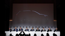 Seat, primi teaser del SUV 7 posti