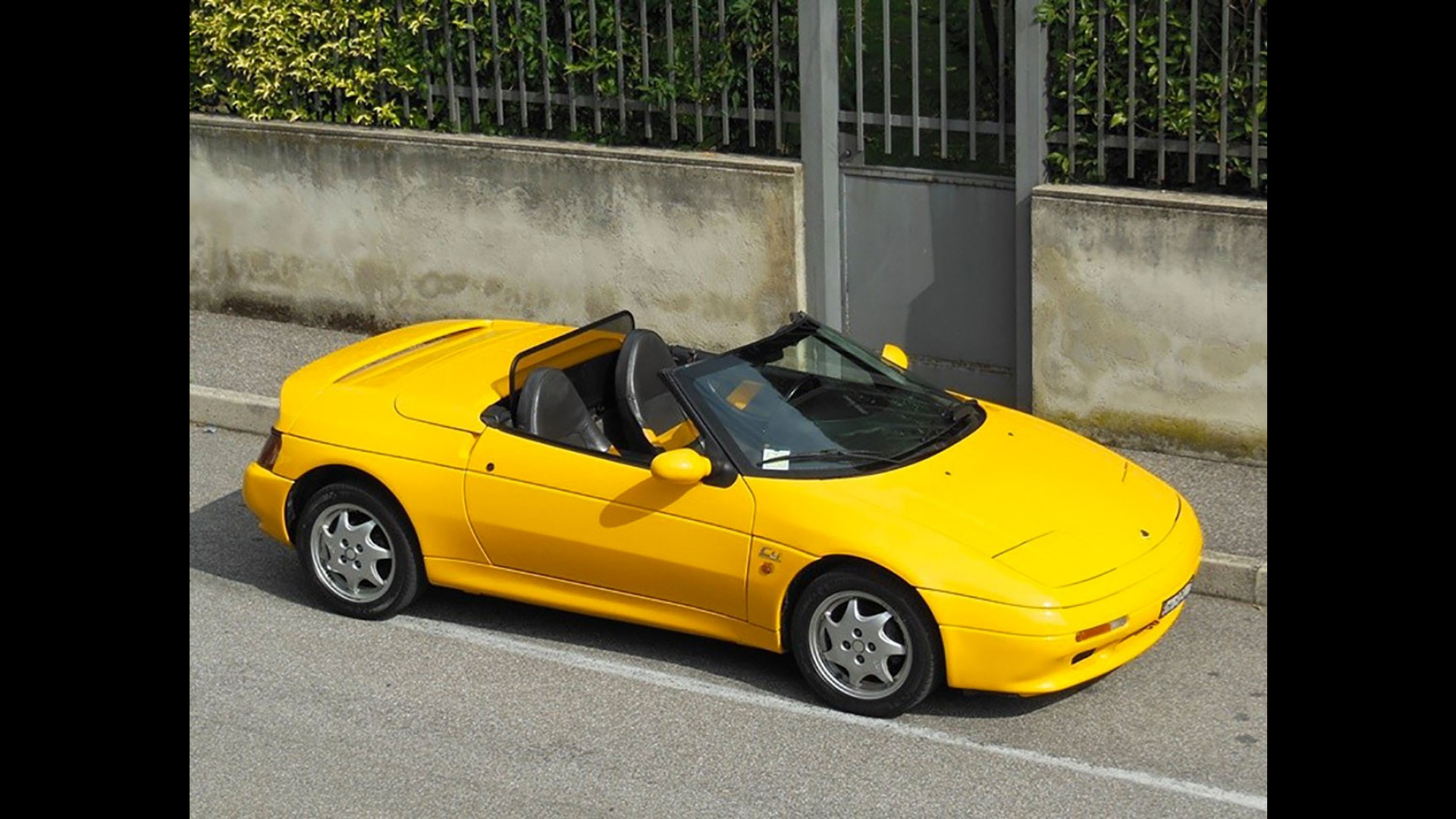 Lotus elan m100