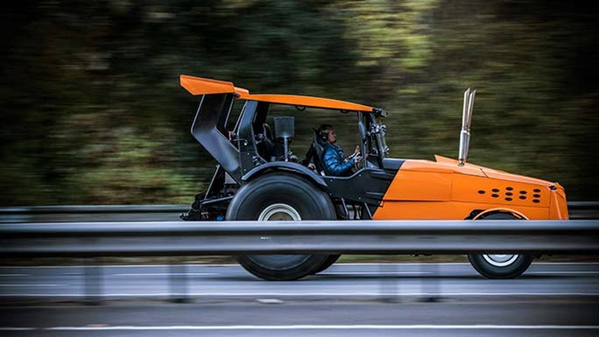 The Stig Sets World Record For Fastest Tractor By Doing 87.2 MPH