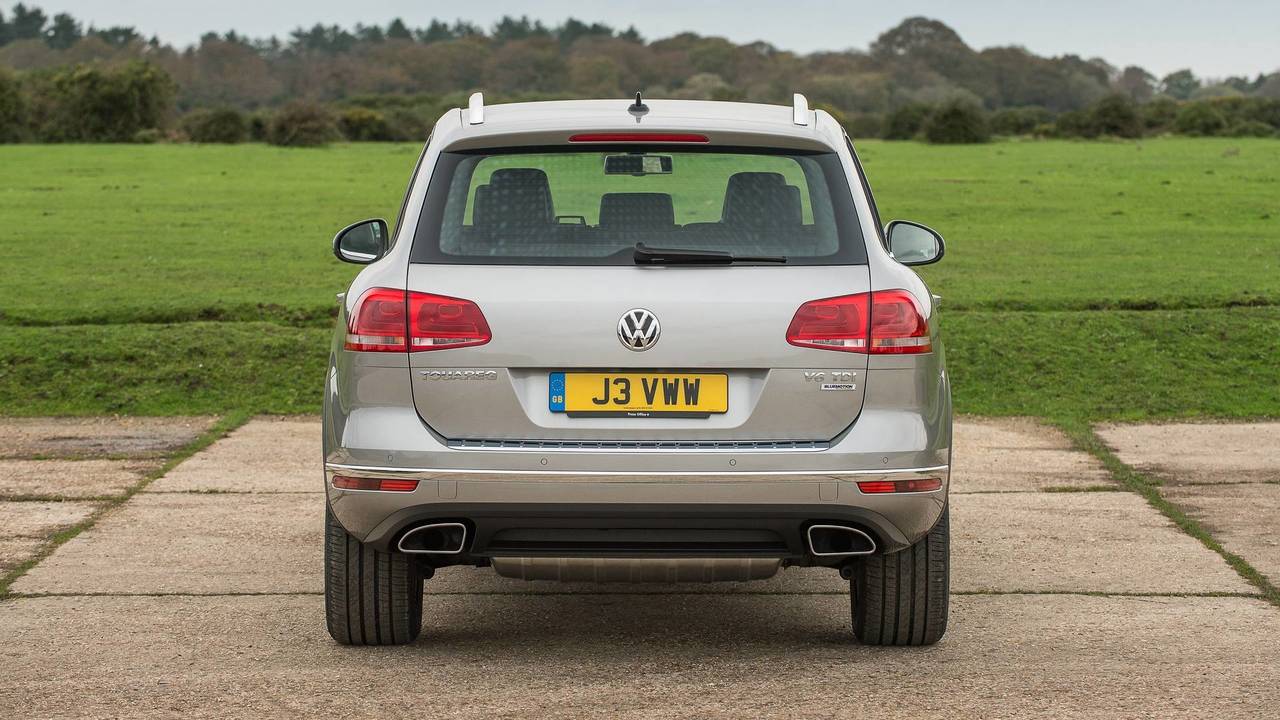 2019 VW Touareg Side By Side
