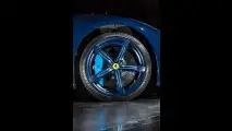 Ferrari GTC4 Azzurra par Garage Italia