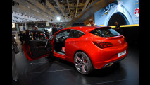 Opel GTC Paris Concept al Salone di Parigi 2010