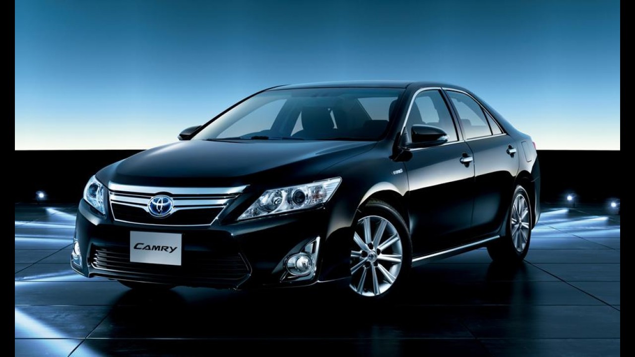 Novo Toyota Camry deve chegar ao Brasil no primeiro trimestre do ano que vem