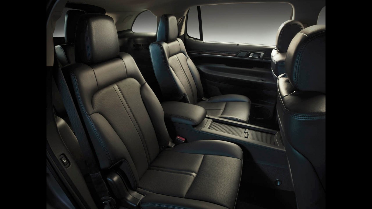 Salão de Los Angeles: Lincoln também mostra crossover MKT com visual renovado