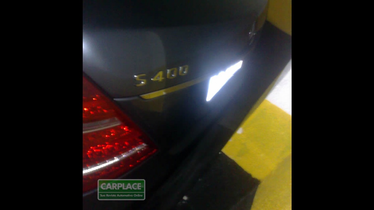 Leitor encontra um Mercedes S400 BlueHYBRID em garagem de prédio em SP