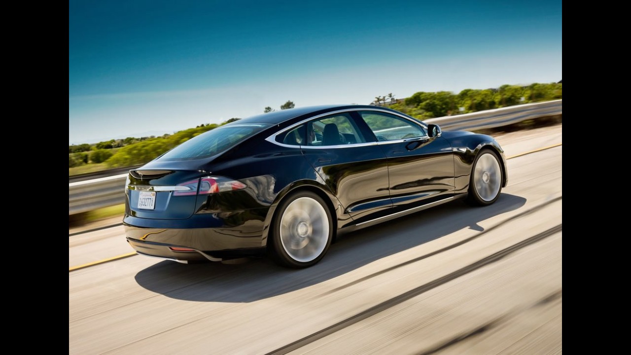 Briga elétrica: Tesla quer modelo para enfrentar Nissan Leaf