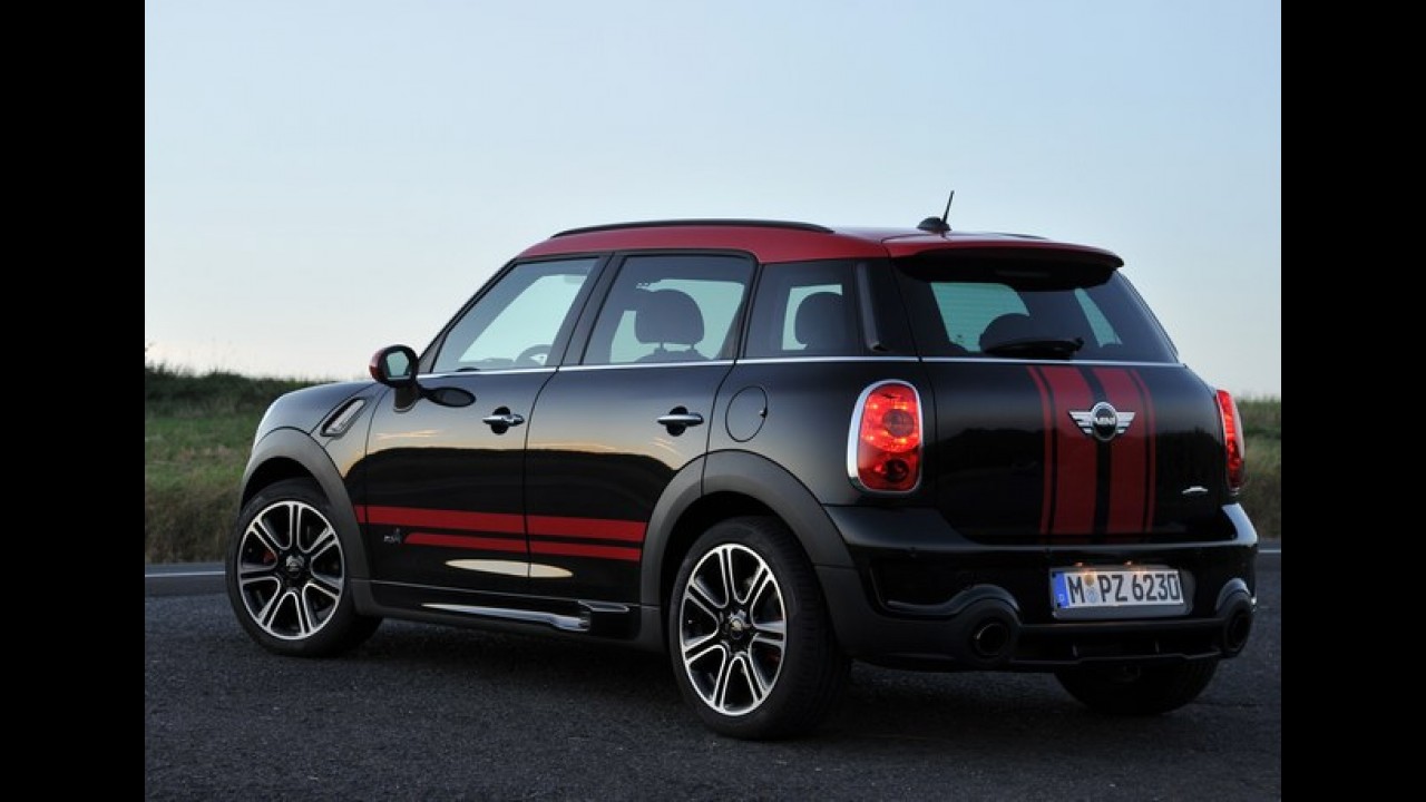 MINI Countryman JCW é revelado: Veja as imagens da versão esportiva