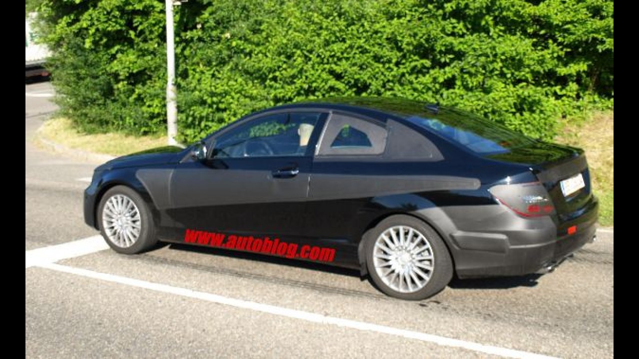 Mercedes Classe C Coupé? Fotos comprovam que o carro está a caminho