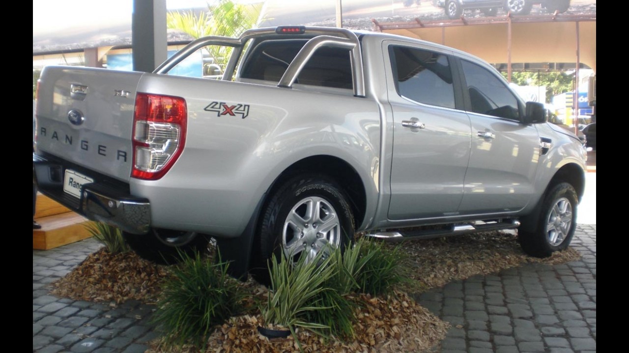Nova Ford Ranger já é mostrada ao público no Brasil