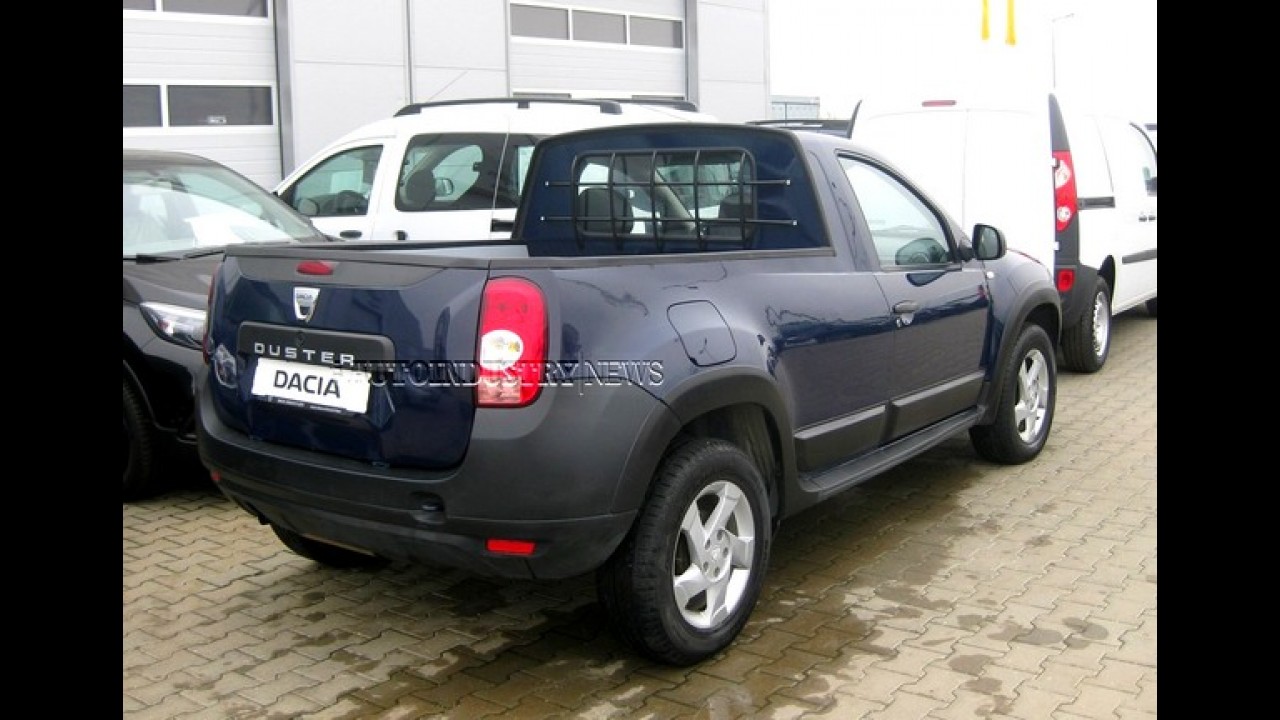 Flagra: Renault Duster aparece em forma de picape!