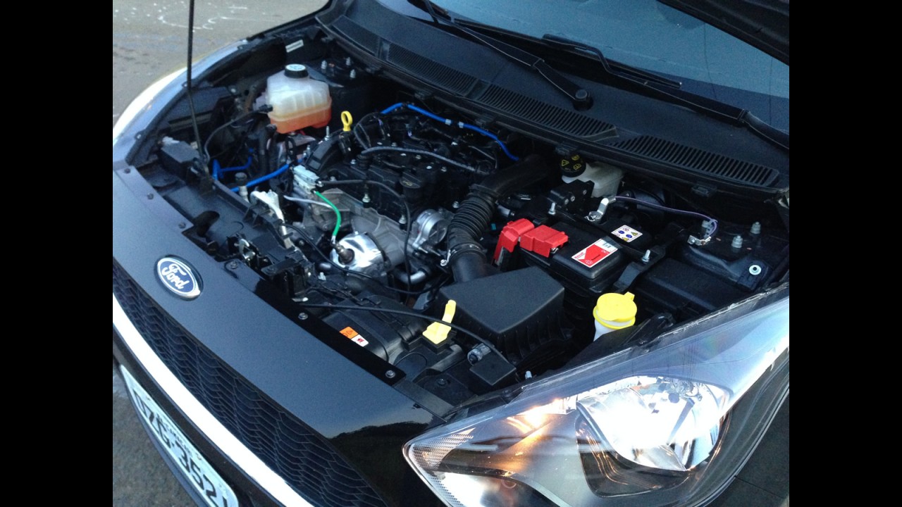 Teste CARPLACE: novo Ford Ka desafia posto de referência do Hyundai HB20