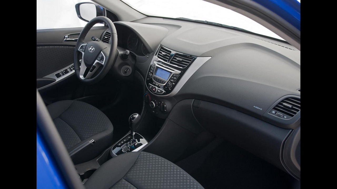 Hyundai divulga imagens e detalhes Accent 2012 para os EUA - Preços começam em US$ 12.445