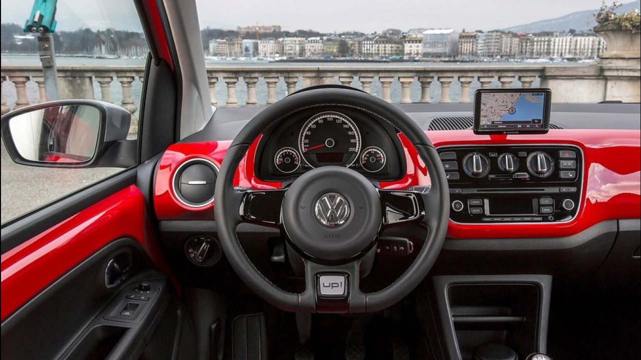De olho no Brasil: Volkswagen CrossUp! definitivo será mostrado em Genebra