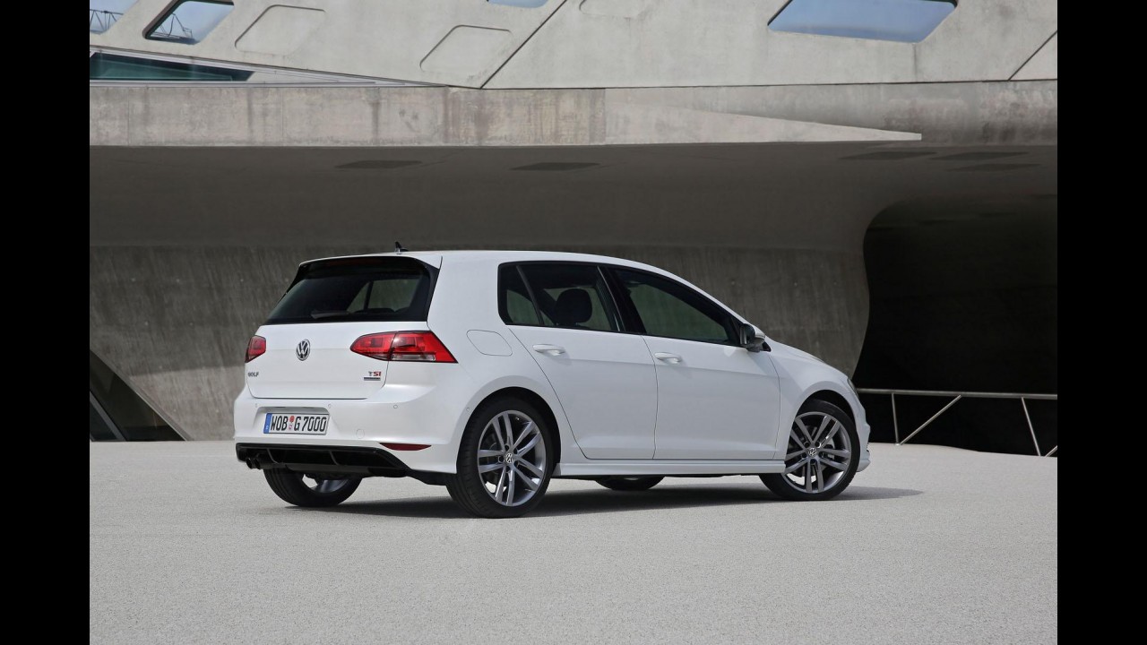 Europa: Golf VII fica mais agressivo com pacote R-Line