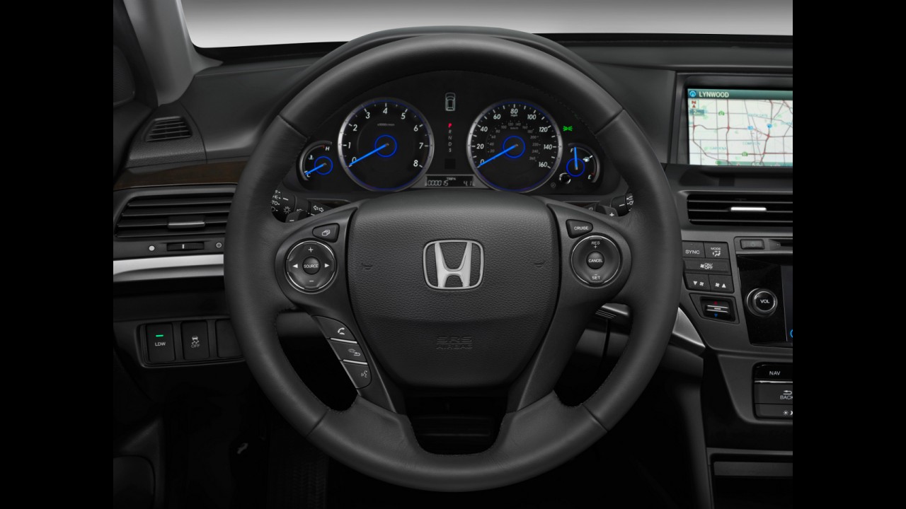 Honda divulga fotos e preços do renovado Accord Crosstour 2013 nos Estados Unidos