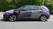 Hyundai i30 facelift spy photo