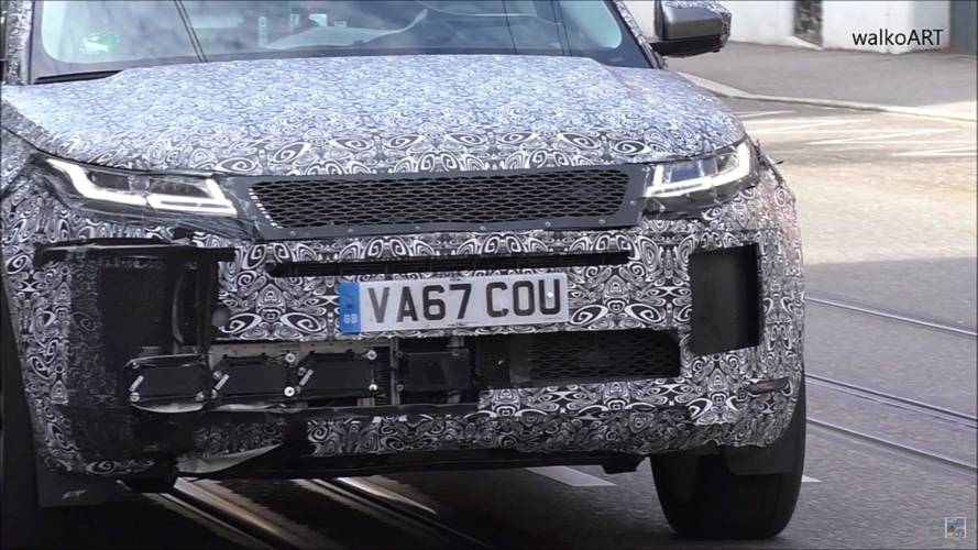 2019 Range Rover Evoque spy video screenshot