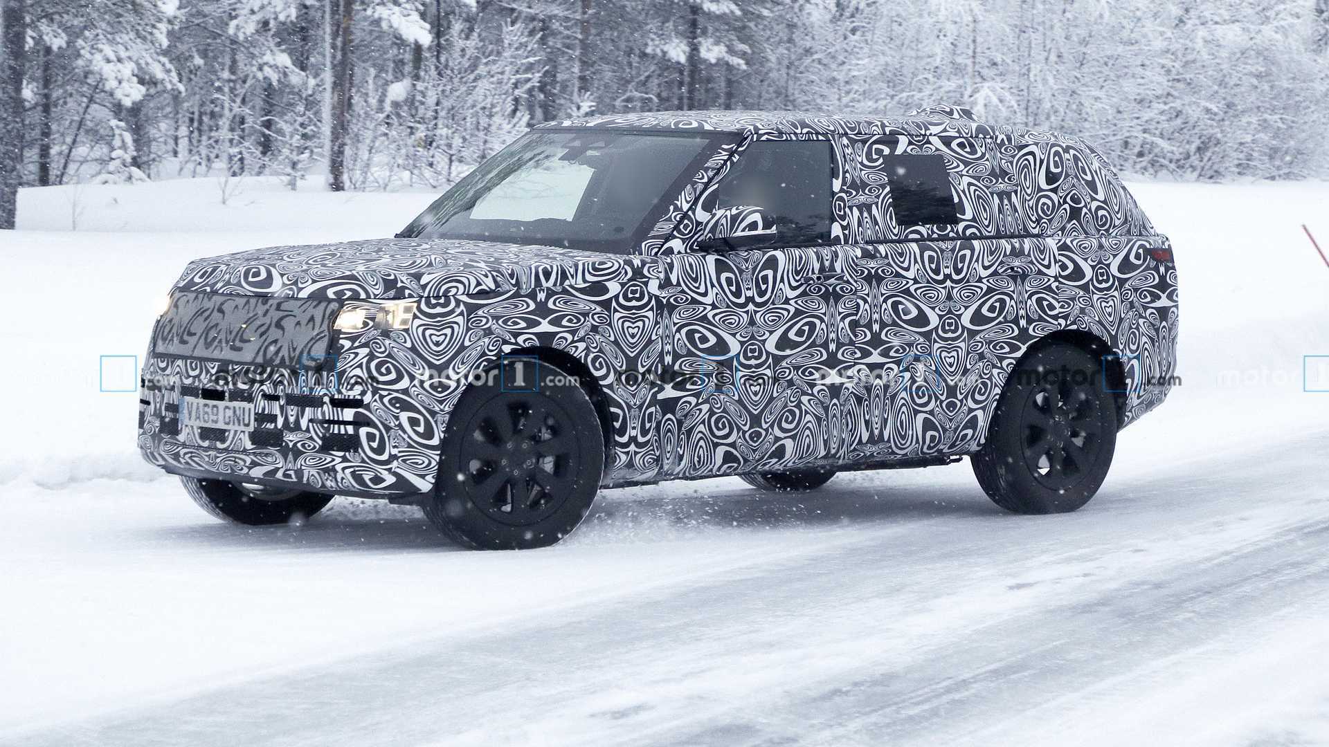 https://cdn.motor1.com/images/mgl/YoEzw/s1/2021-range-rover-spy-photo.jpg 2021-range-rover-spy-photo