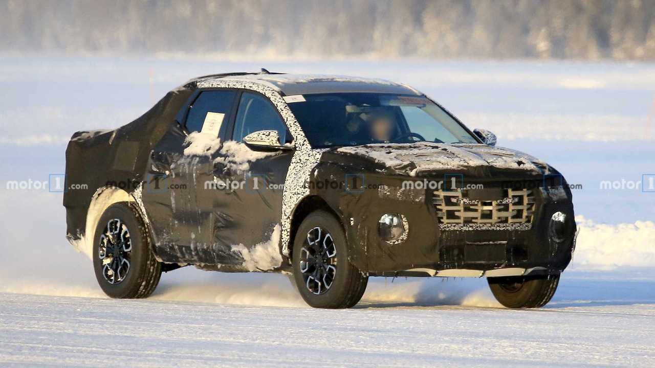 Hyundai Santa Cruz Spy Photo