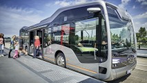 Mercedes, otonom sürüşe sahip geleceğin otobüsünü gözler önüne serdi