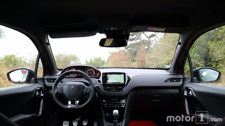 Peugeot 208 GTi by Peugeot Sport