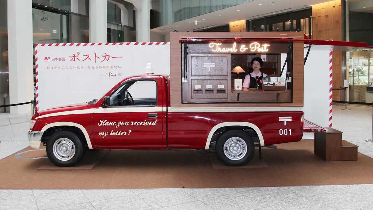 Toyota Hilux oficina postal