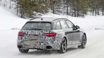 2020 Audi RS4 Avant lifting foto spia