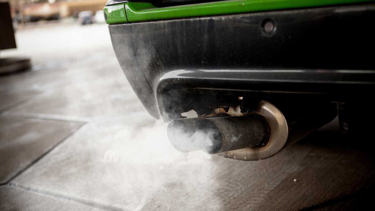Car dual exhaust pipe