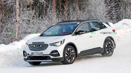 Volkswagen ID.4 Opel giydirmeli casus fotolar