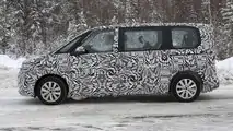 Volkswagen T7 Multivan, su strada la versione definitiva