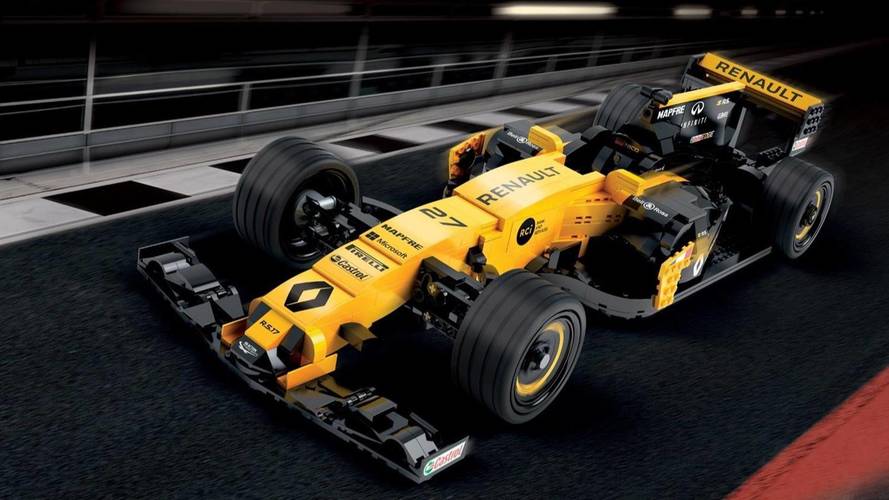 Renault builds 600,000-piece model of its RS 17 F1 car